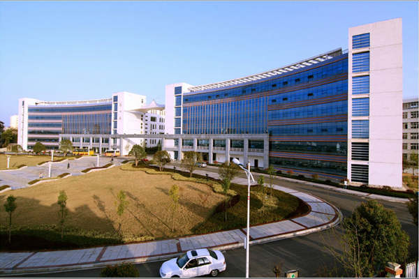 校園能耗監(jiān)測(cè)系統(tǒng)硬件結(jié)構(gòu)！(圖1)